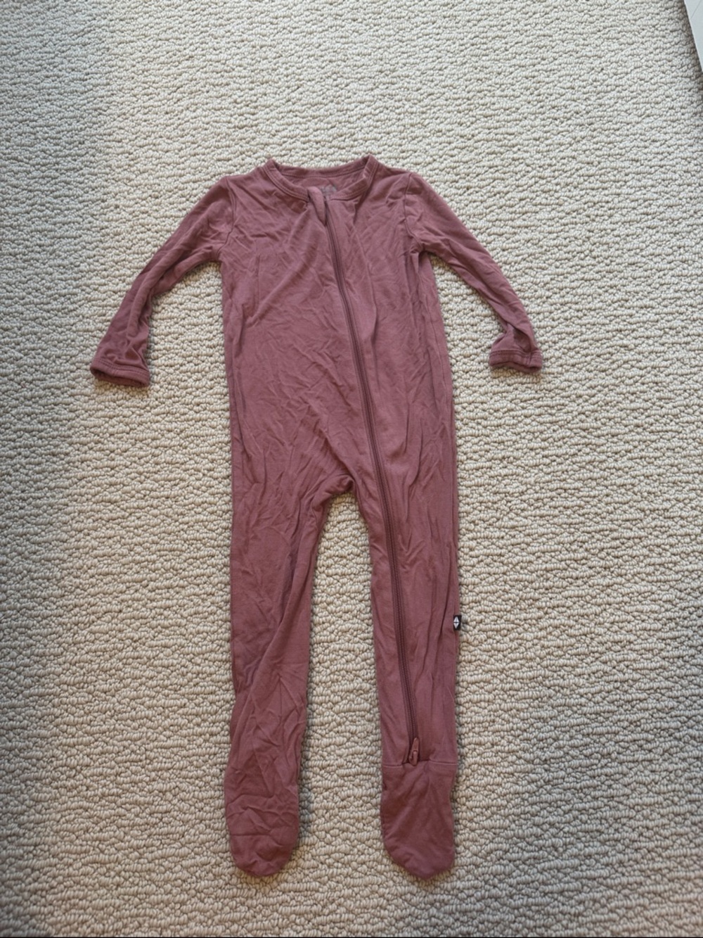 Kyte Baby Mauve Zippered Footie